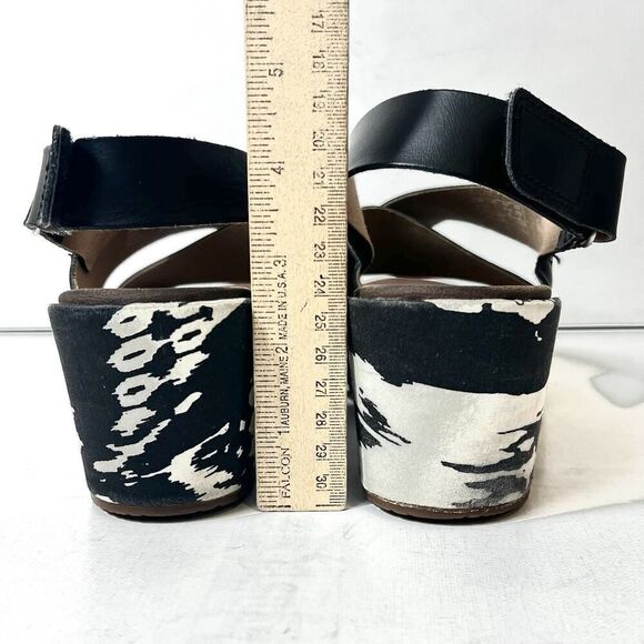 Clarks Collection Sandals Black Leather Sling Back Open Toe Wedge Women's Sz 7 W - Picture 9 of 12